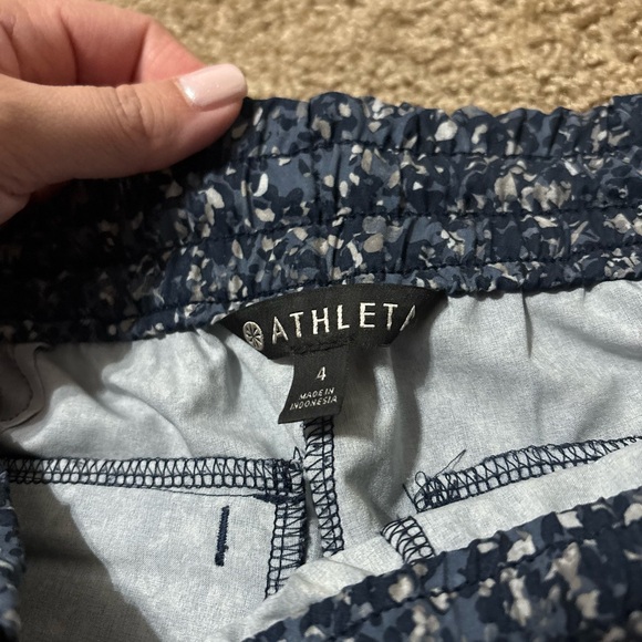 Athleta Printed Baja Shorts Size 4 - Picture 2 of 6